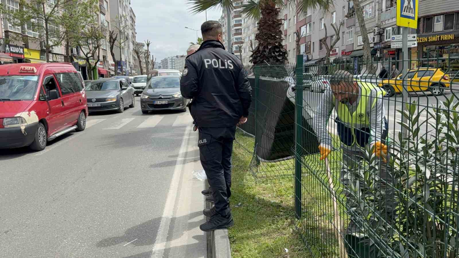 Yaya geçidinde aracın çarptığı öğrenci hastanelik oldu
