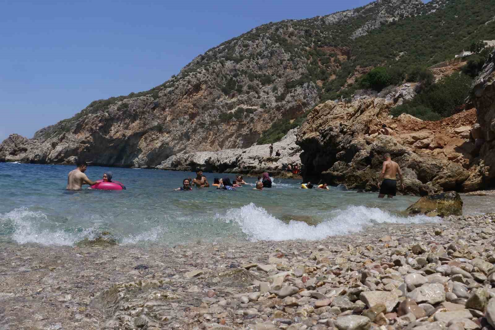 Yayladağı’nın gizli cenneti Karamağara koyuna Sualtı Savaş Müzesi kuruluyor
