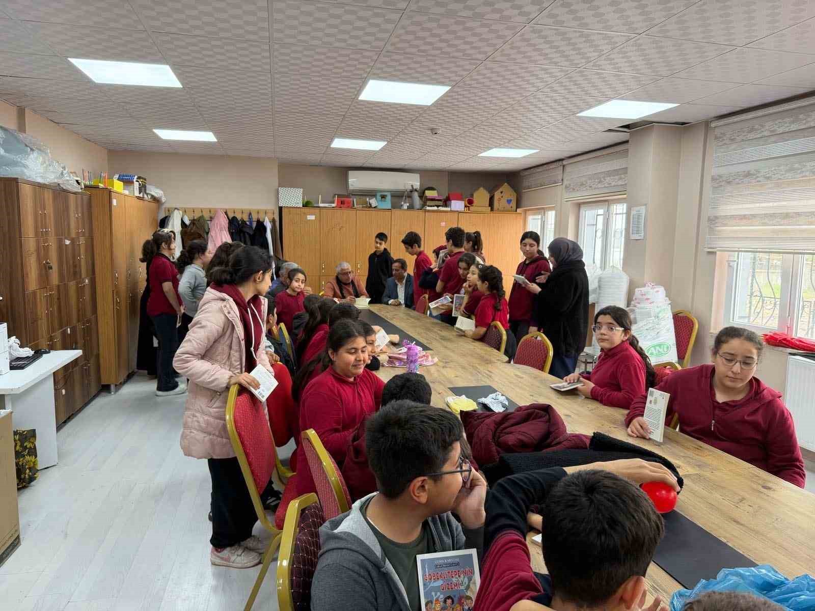 Yazar Cuma Karataş okurları ile buluştu
