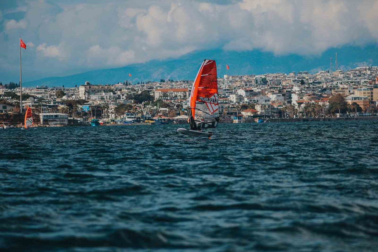 Yelken Şampiyonası, Didim Belediyesi’nin ev sahipliğinde başladı
