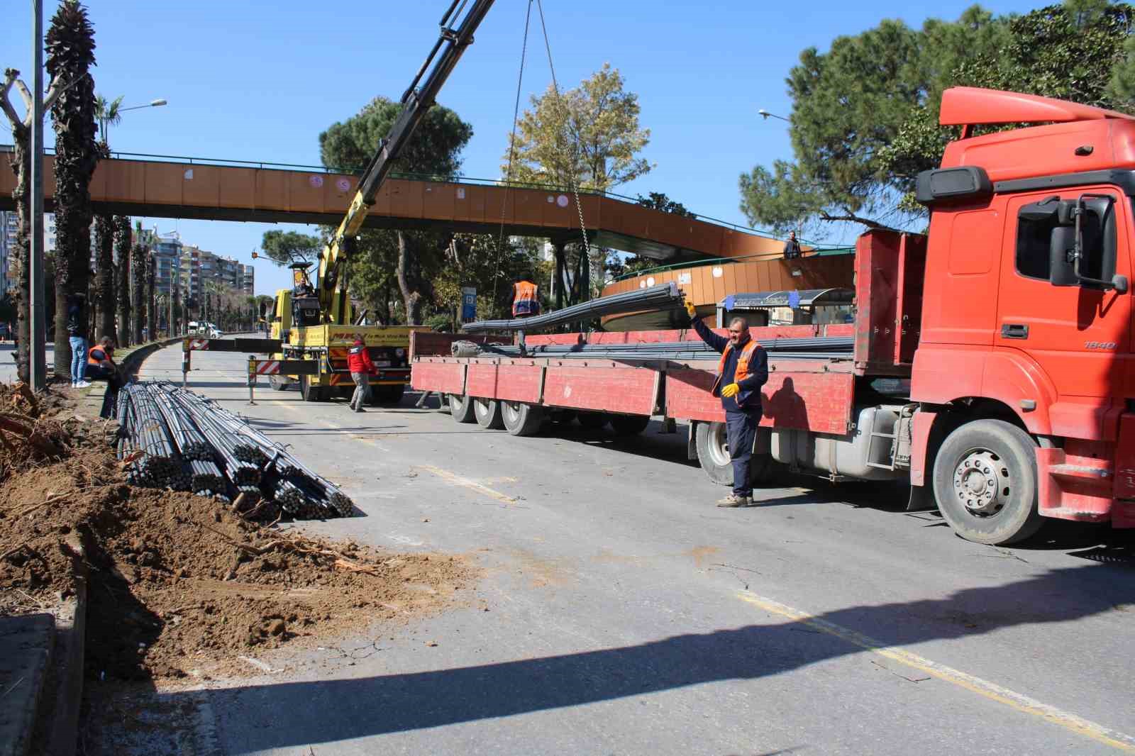 Yeni Dörtyol Köprülü Kavşağı Projesi’nde çalışmalar başladı

