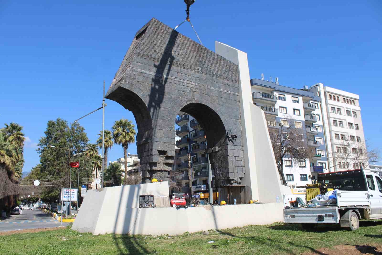 Yeni Dörtyol Köprülü Kavşağı Projesi’nde çalışmalar başladı
