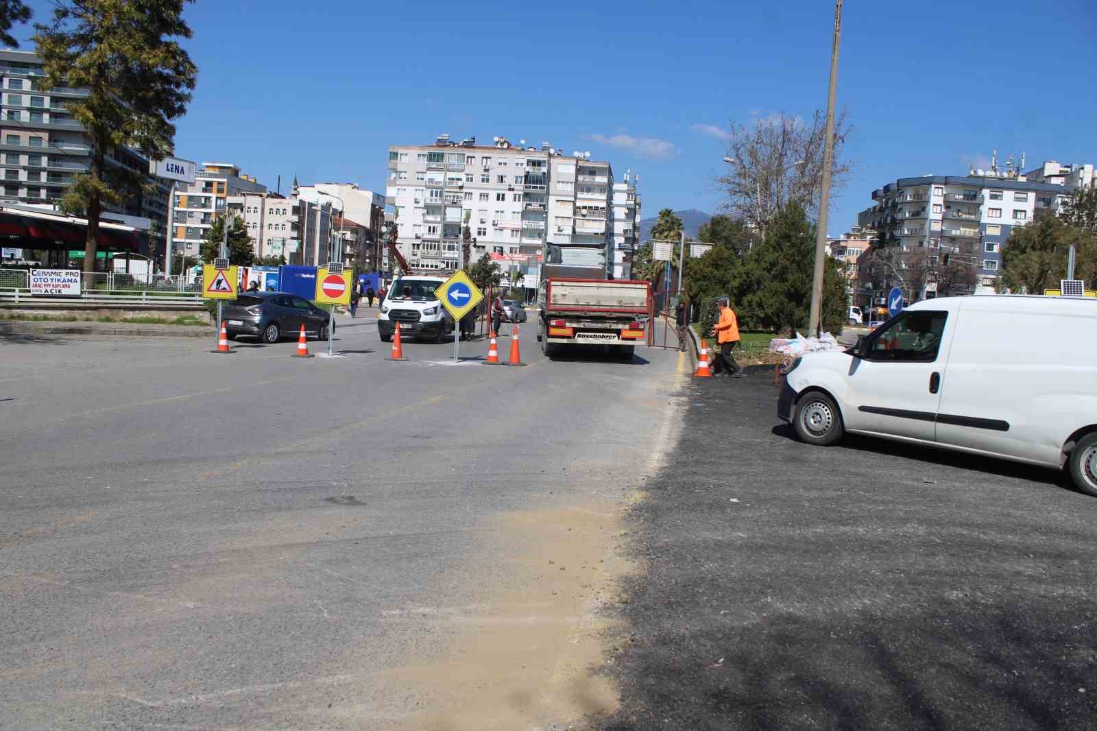 Yeni Dörtyol Köprülü Kavşağı Projesi’nde çalışmalar başladı
