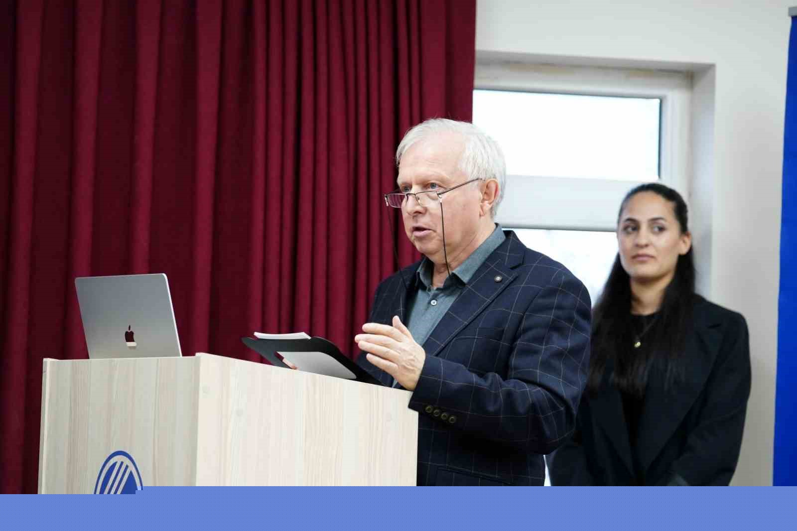 Yeni konser salonu hizmete müzikal tören ile açıldı
Yeni konser salonu hizmete müzikal tören ile açıldı