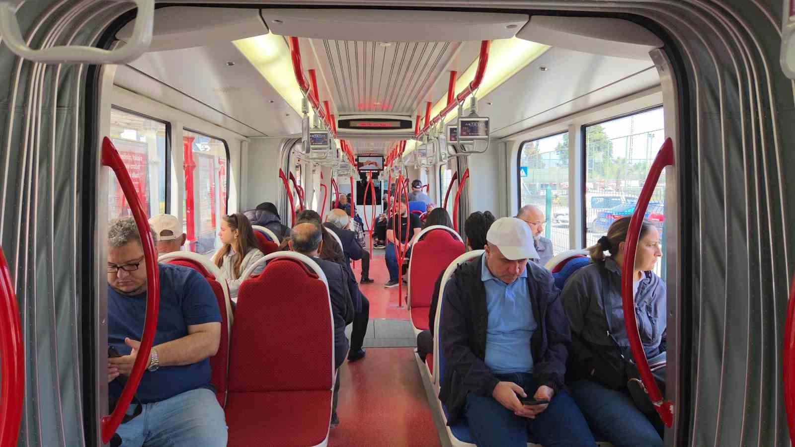 Yeni tramvayların ilki 2 Mayıs’ta yola çıkıyor: 19 Mayıs’ta hizmete girecek
