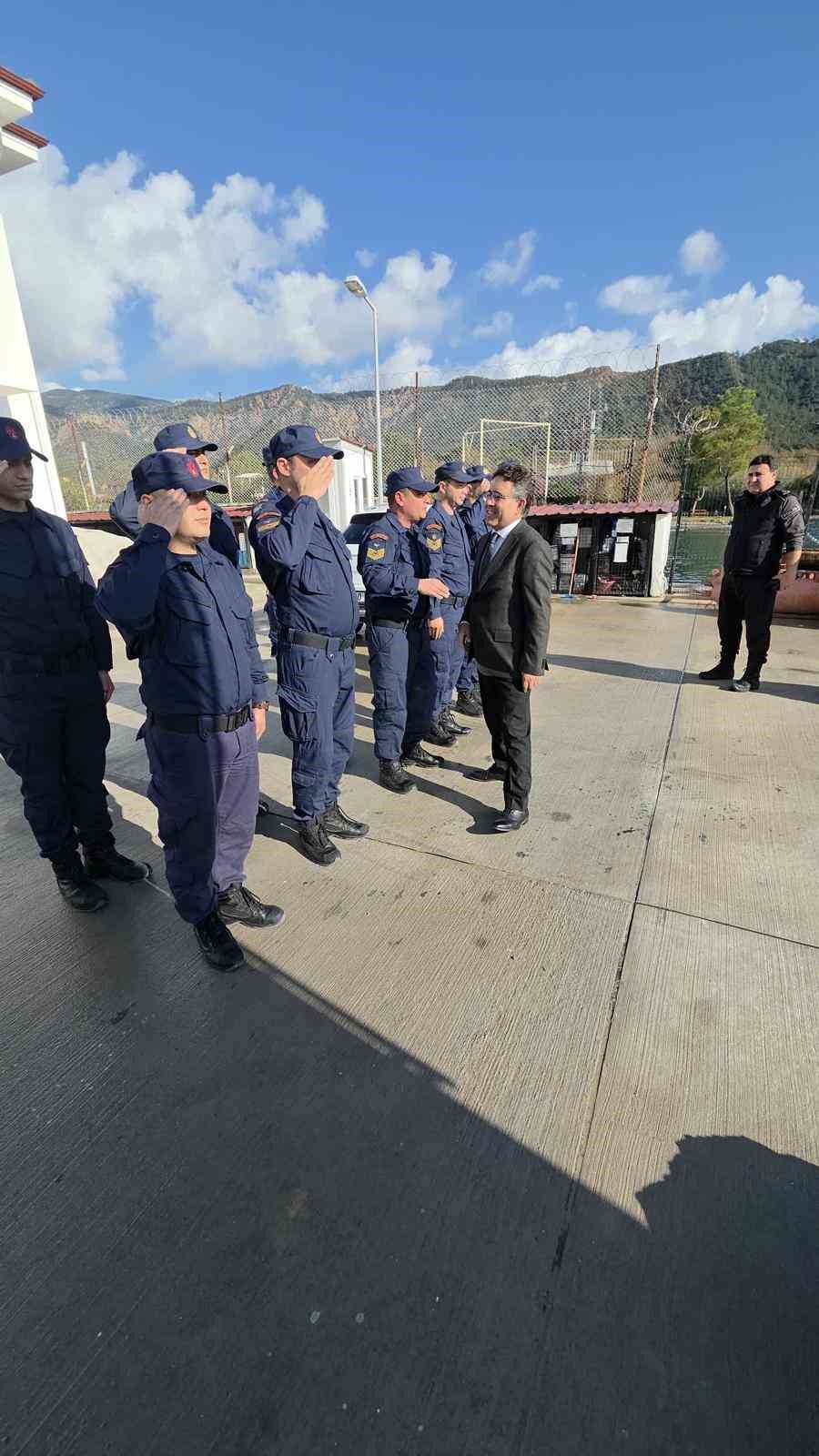 Yeni yıl için Marmaris’te trafik ve güvenlik önlemleri artırıldı
Yeni yıl için Marmaris’te trafik ve güvenlik önlemleri artırıldı