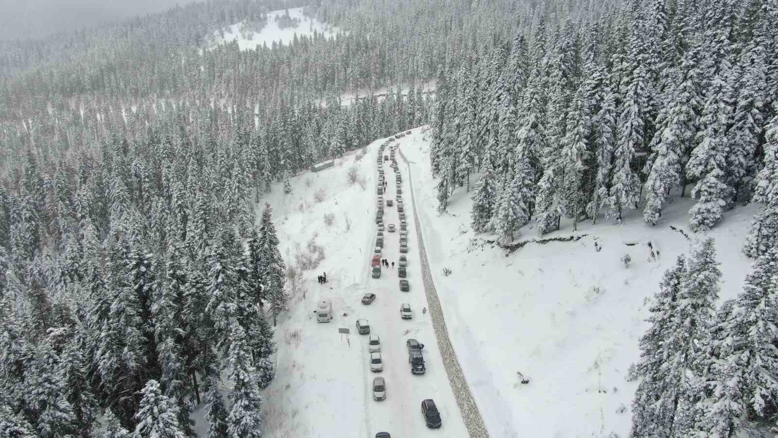Yeni yıl tatilinde vatandaşlar Ilgaz Dağı’na akın etti
