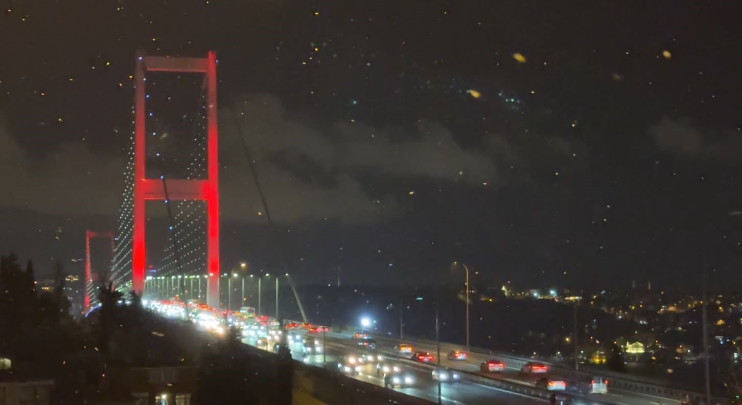 Yeni yılda Ortaköy’de kar yağışı başladı
