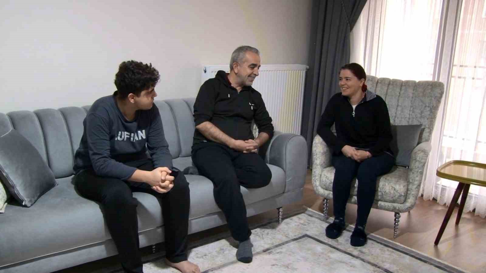 Yeni yuvalarına geçen aileler deprem konutlarından memnun
