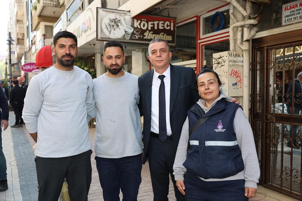 Yenilenen Sevgi Yolu esnafından Başkan Şimşek’e kahvaltılı teşekkür
