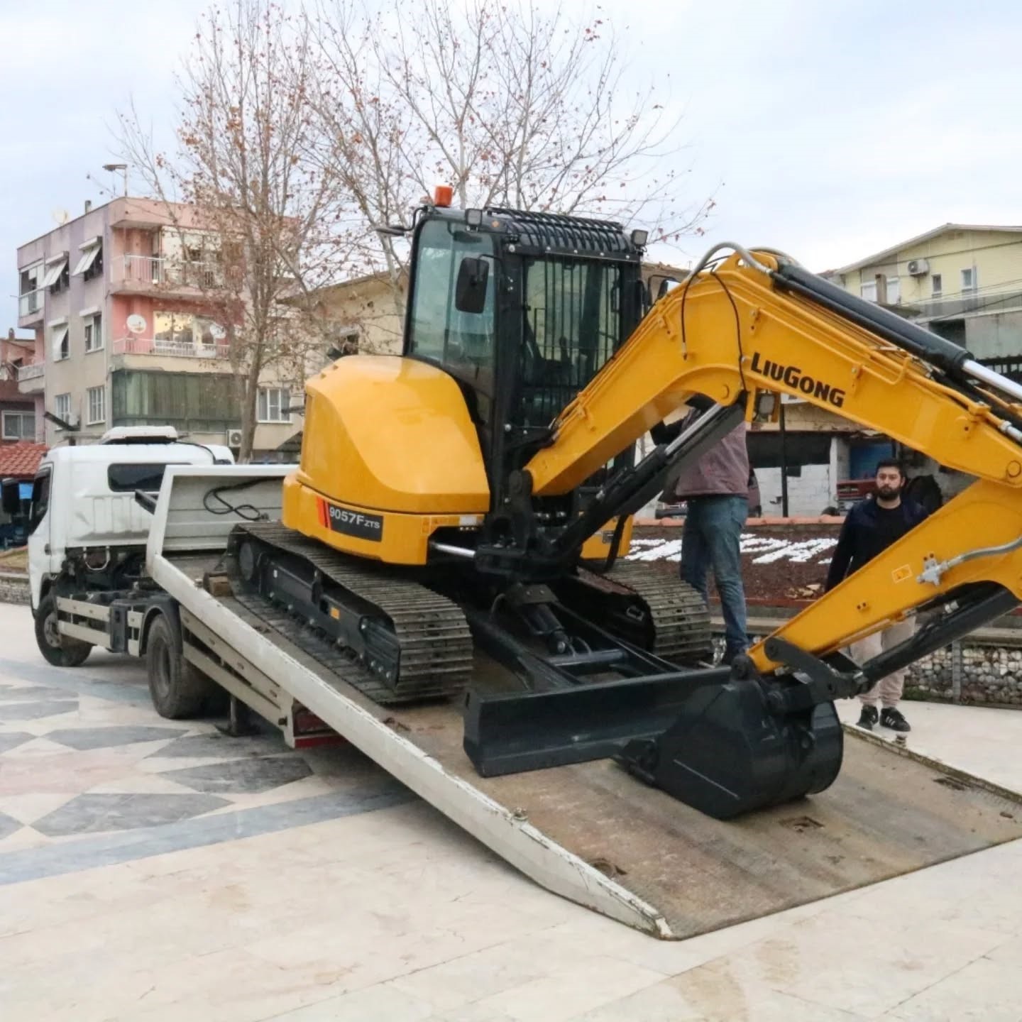 Yenipazar’ın araç filosu güçlenmeye devam ediyor
