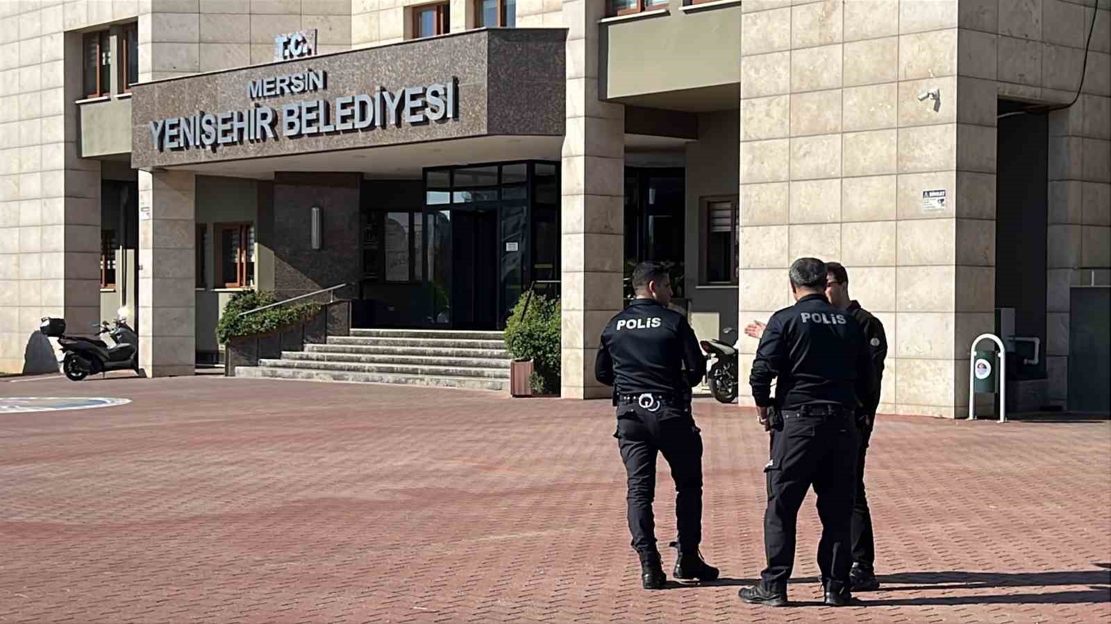 Yenişehir Belediyesindeki yolsuzluk operasyonu: Biri başkan yardımcısı 12 tutuklama
