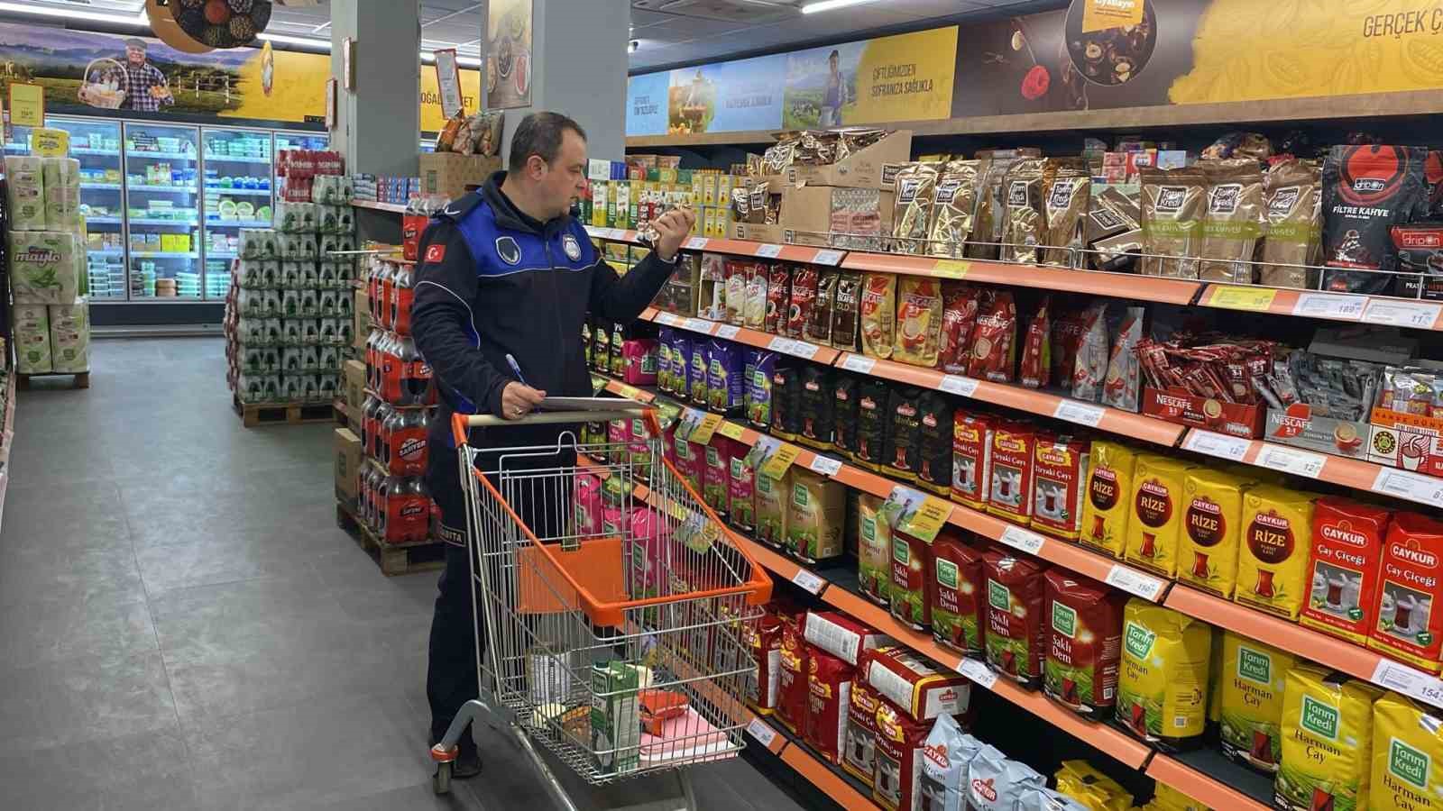 Yenişehir’de zabıtadan Ramazan mesaisi: 65 iş yeri denetlendi
Yenişehir’de zabıtadan Ramazan mesaisi: 65 iş yeri denetlendi