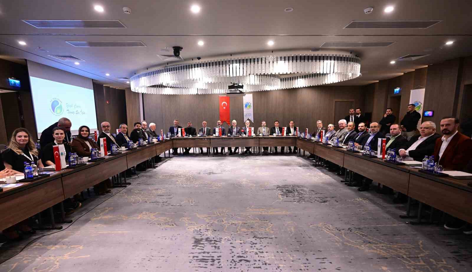 Yeşil Çevre’den Bursa sanayisinin geleceği için tarihi imza
Yeşil Çevre’den Bursa sanayisinin geleceği için tarihi imza