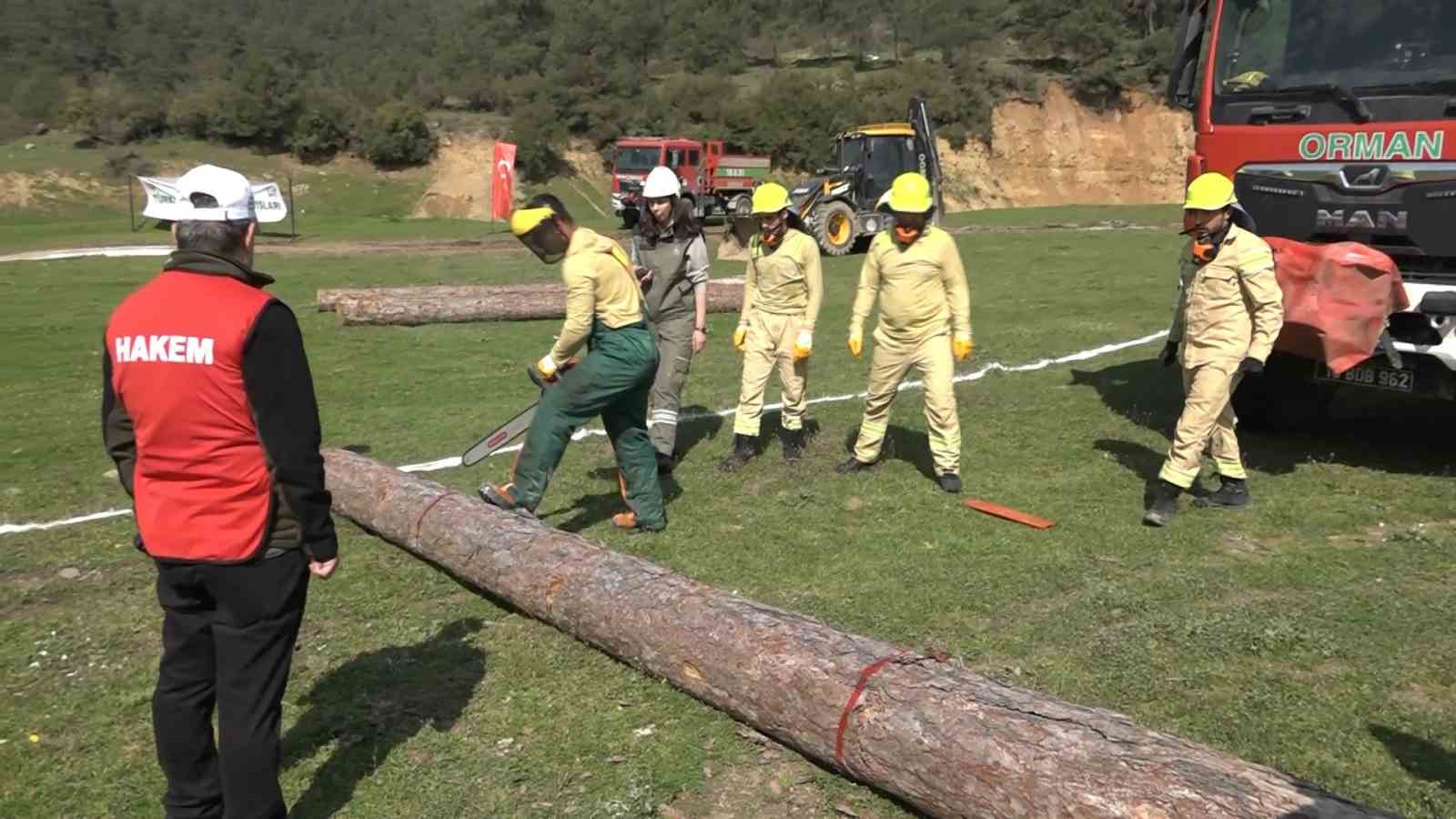 Yeşil vatan neferleri, bu sefer söndürmek için değil yarışmak için ter döktü
Yeşil vatan neferleri, bu sefer söndürmek için değil yarışmak için ter döktü