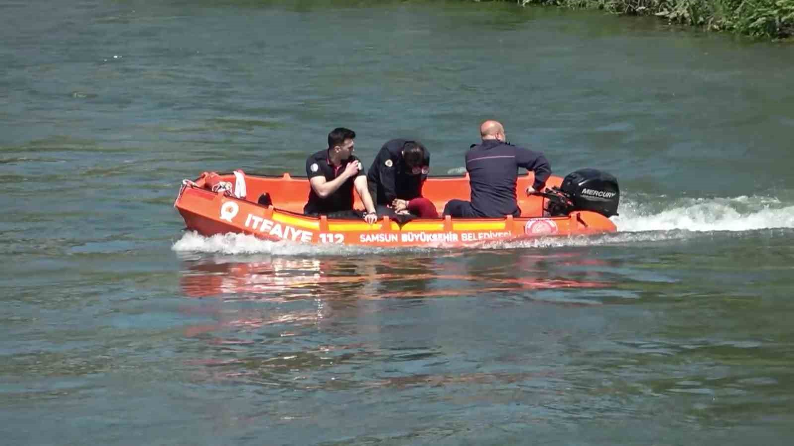 Yeşilırmak Nehri’nde can pazarı
