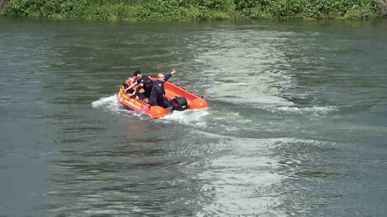 Yeşilırmak Nehri’nde can pazarı
