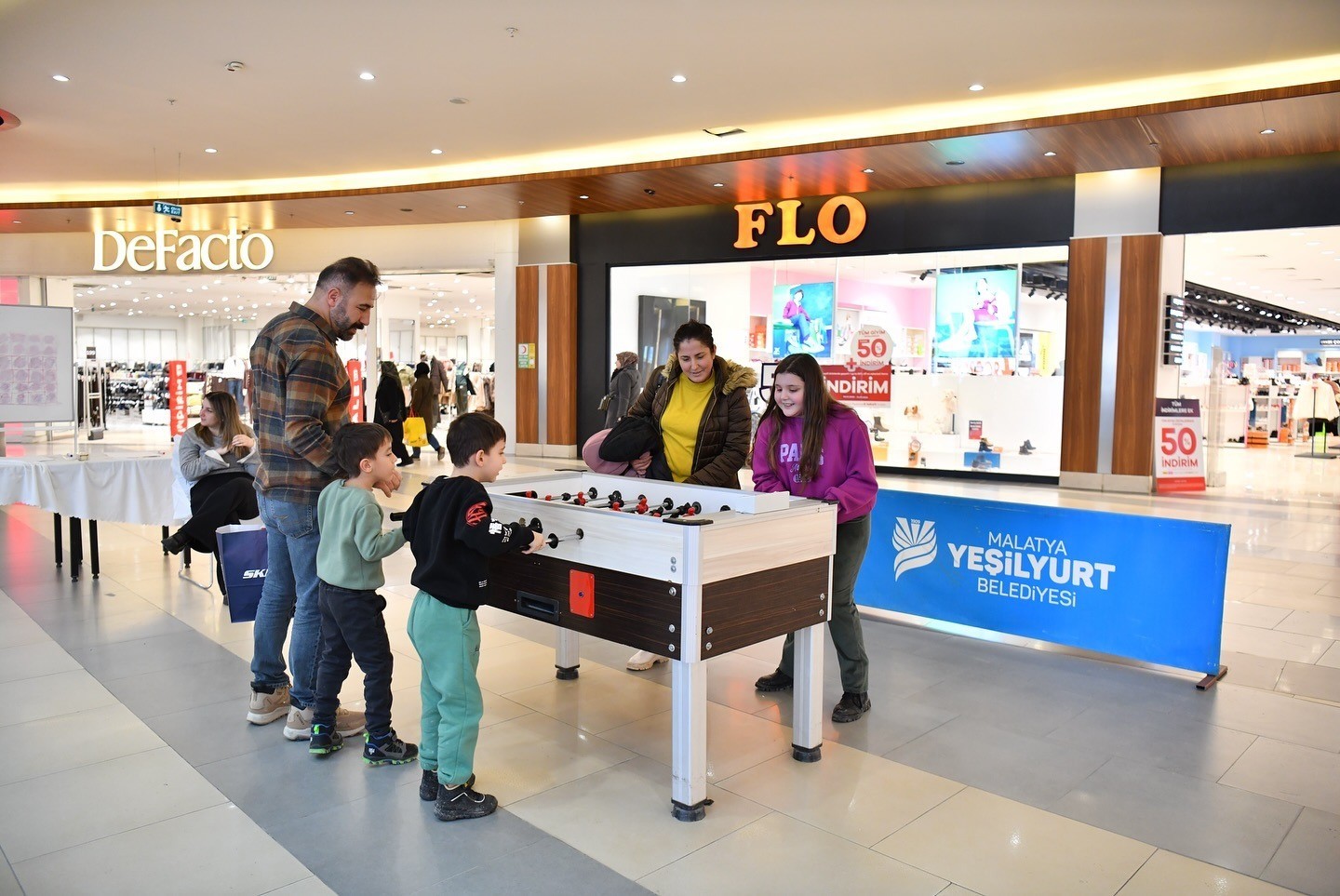 Yeşilyurt Belediyesi geleneksel AVM sömestr spor şenliği başlattı
Yeşilyurt Belediyesi geleneksel AVM sömestr spor şenliği başlattı