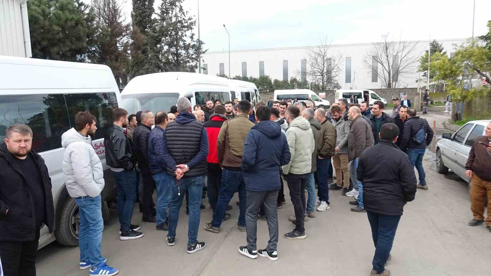Yeşilyurt Demir-Çelik işçilerinden yapılan zamma yürüyüşlü protesto
