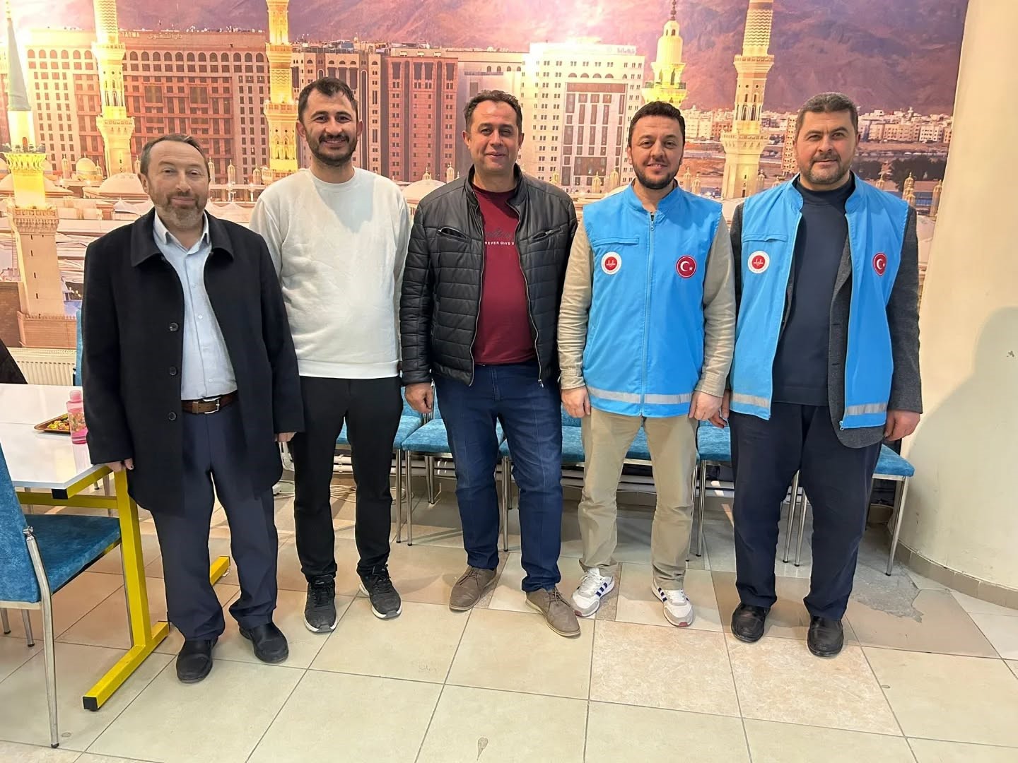 Yetimler ve işitme engelli öğrenciler iftarda buluştu
