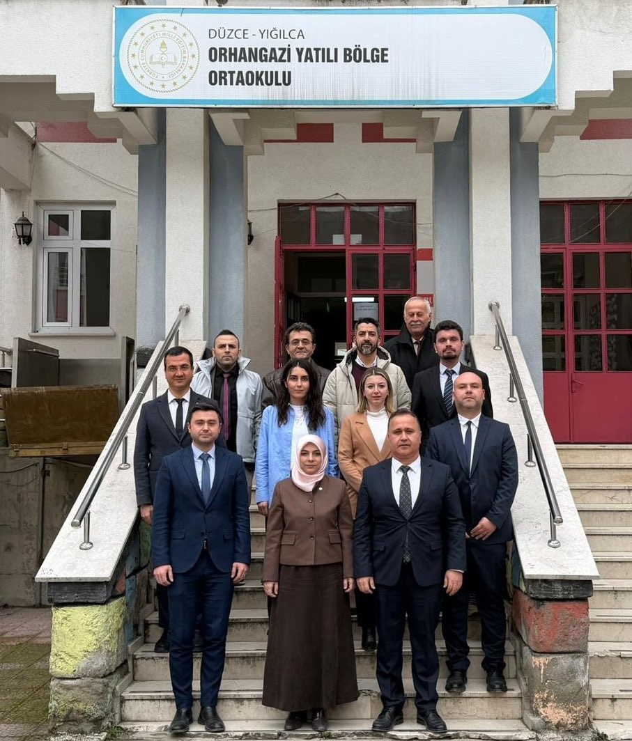 Yığılca’da eğitim yöneticileriyle istişare toplantısı
Yığılca’da eğitim yöneticileriyle istişare toplantısı