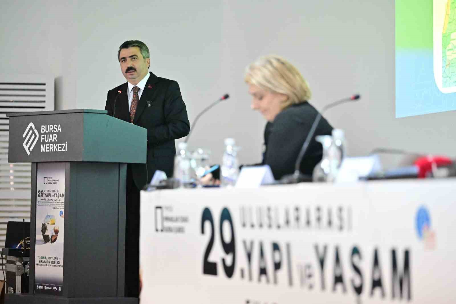 Yıldırım geleceği inşa ediyor
