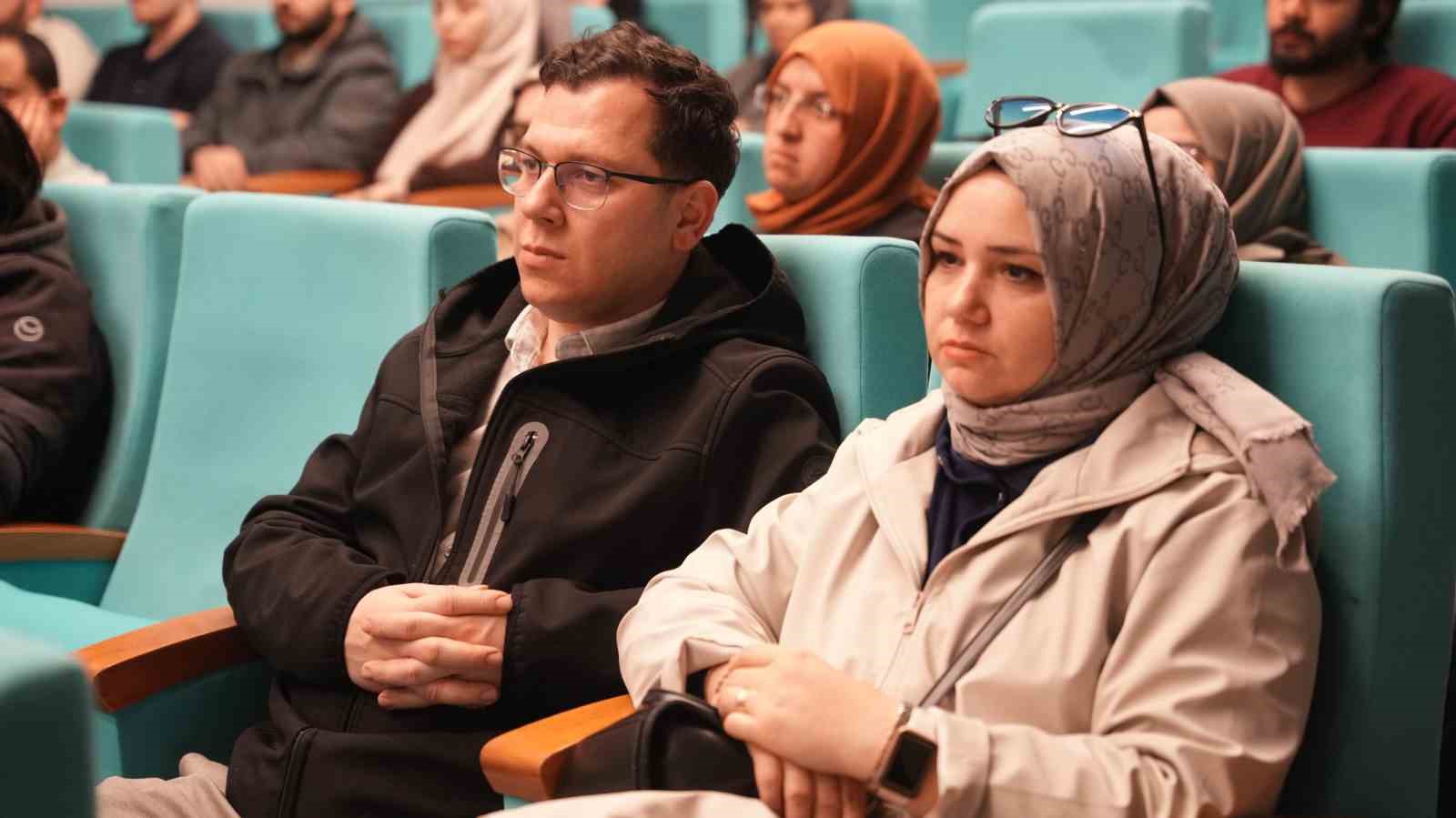 Yıldırım’da gençler tarihle buluşuyor
Yıldırım’da gençler tarihle buluşuyor