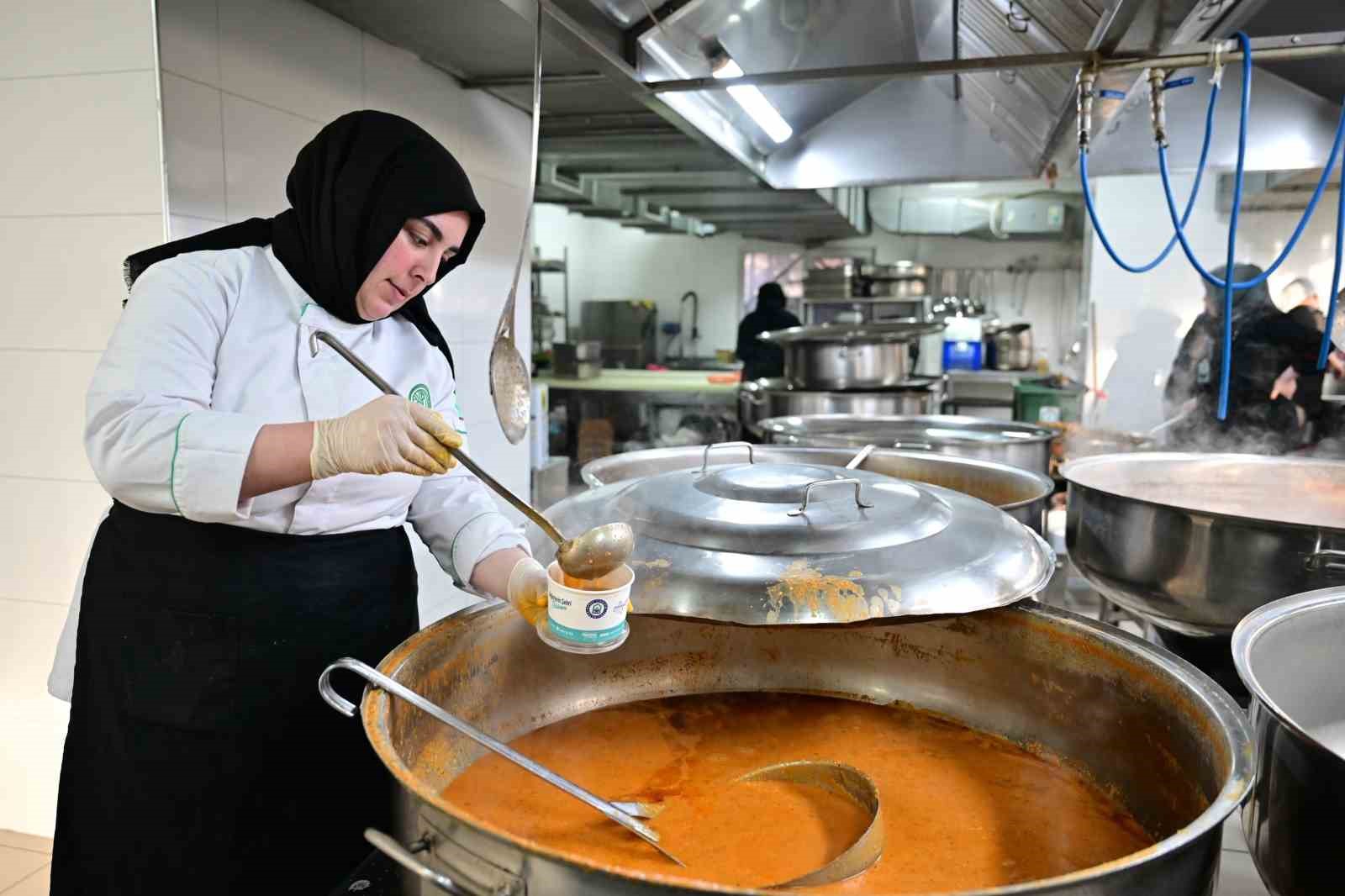 Yıldırım’da, gönüller de sofralar da bir
Yıldırım’da, gönüller de sofralar da bir