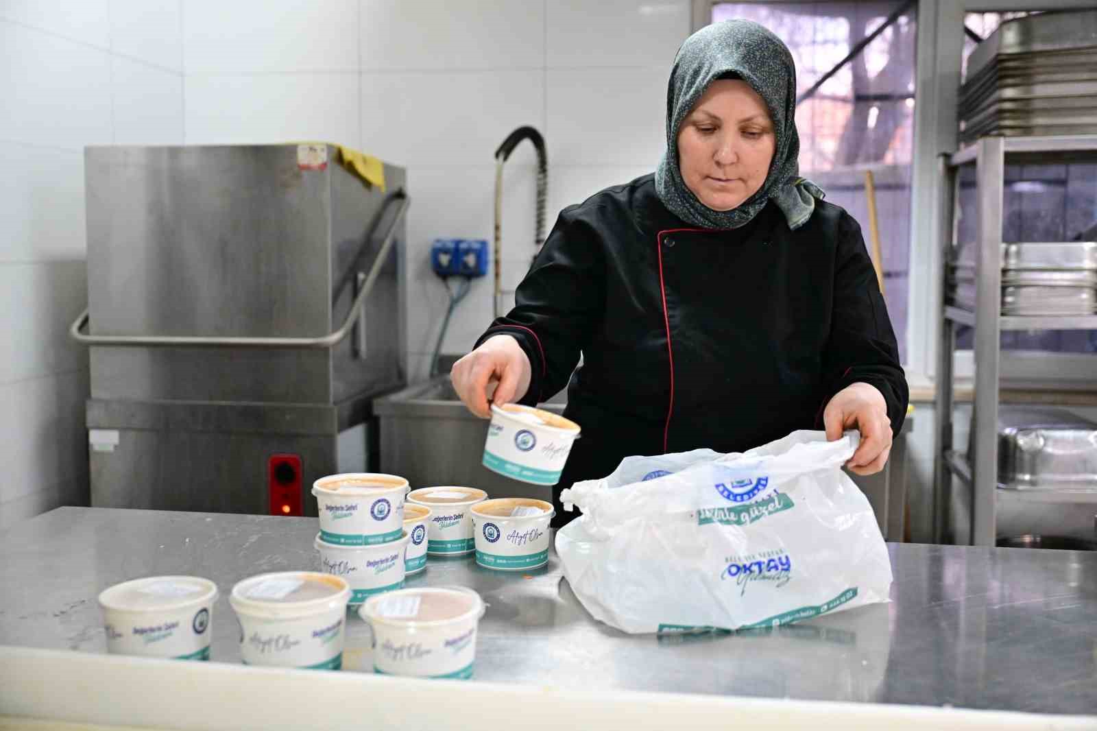 Yıldırım’da, gönüller de sofralar da bir
Yıldırım’da, gönüller de sofralar da bir