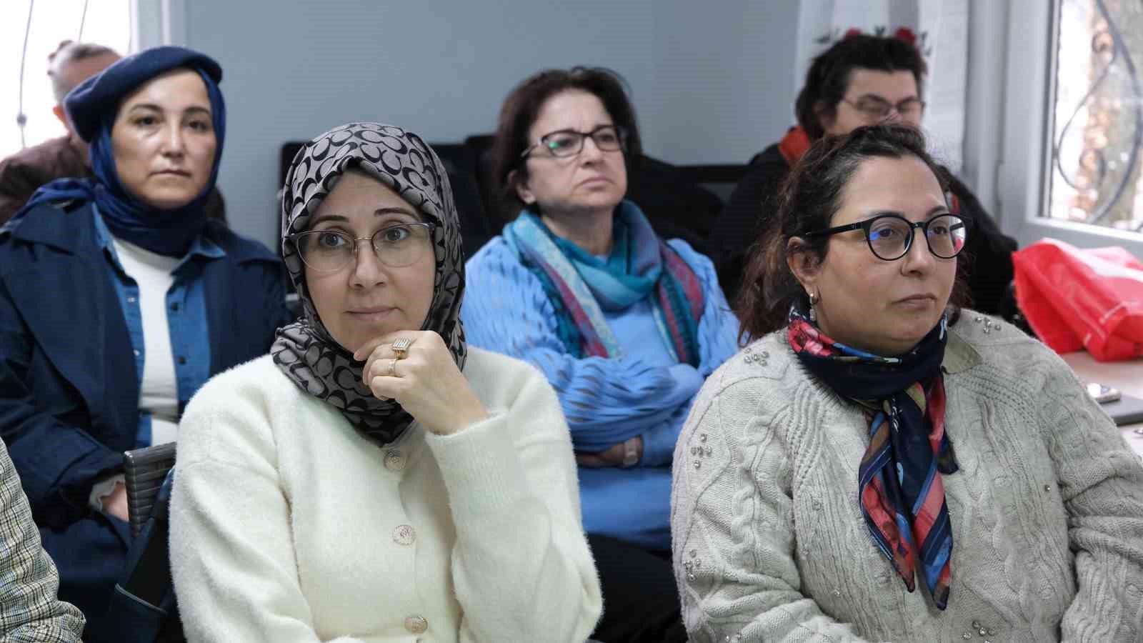 Yıldırım’dan kadınlara e-ticaret eğitimi
Yıldırım’dan kadınlara e-ticaret eğitimi