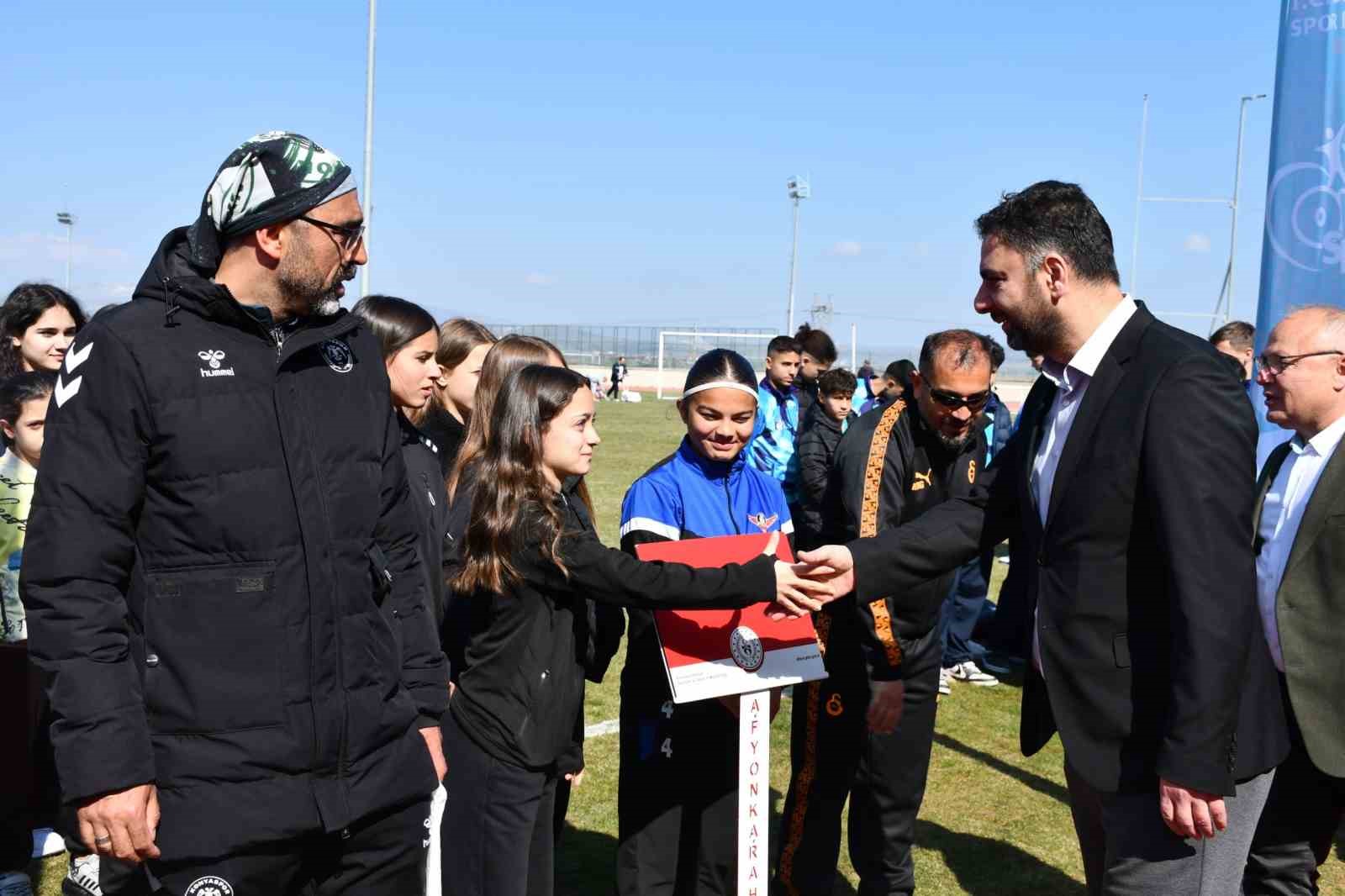 ’Yıldızlar Futbol Yarı Final Müsabakaları’ başladı
