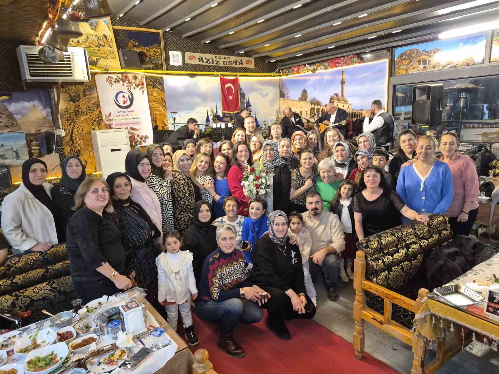 ’Yılın En Başarılı Hizmet Ödülü’nü alan hayırsevere gönüllülerden büyük sürpriz
