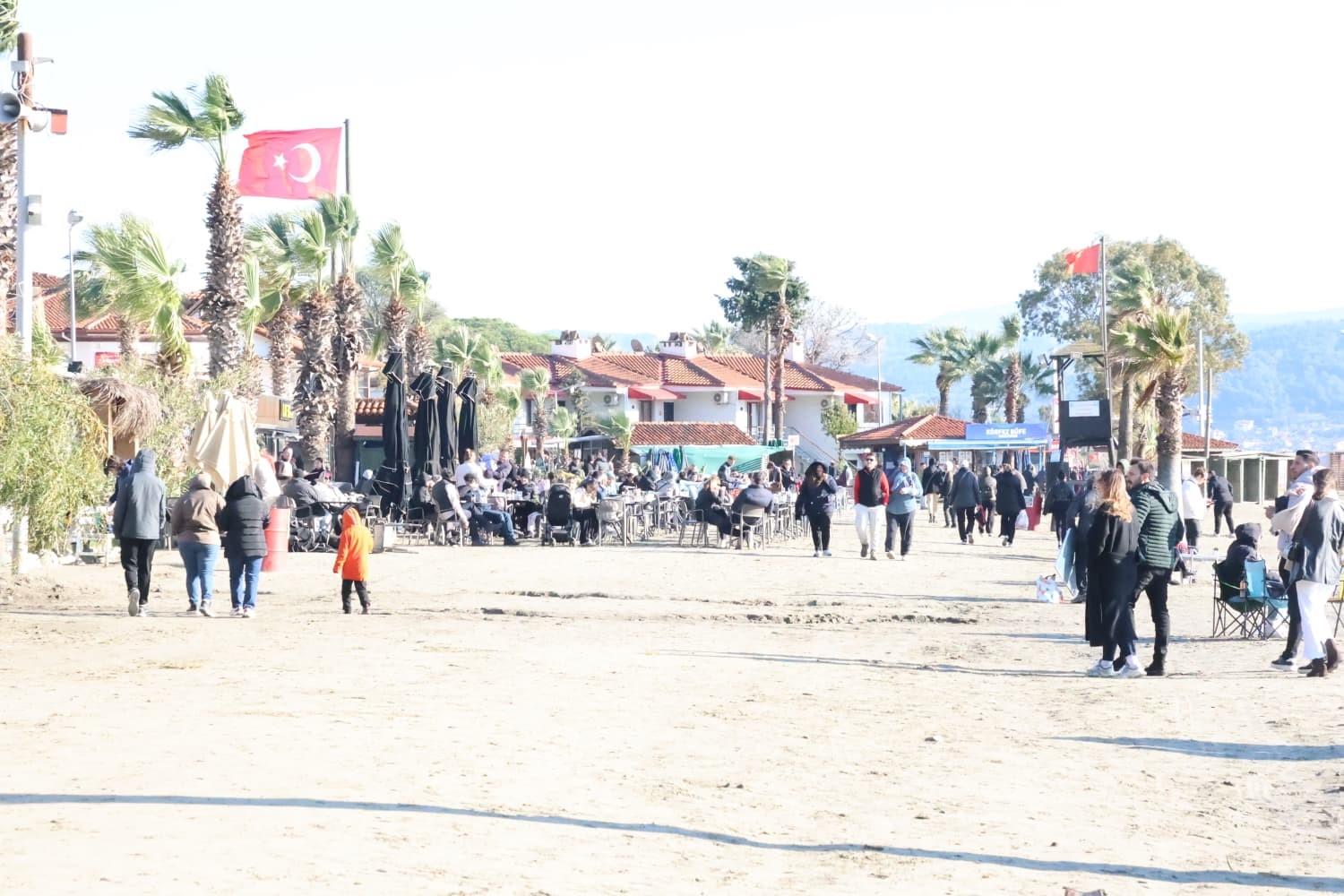 Yılın ilk gününü denizde karşıladılar
