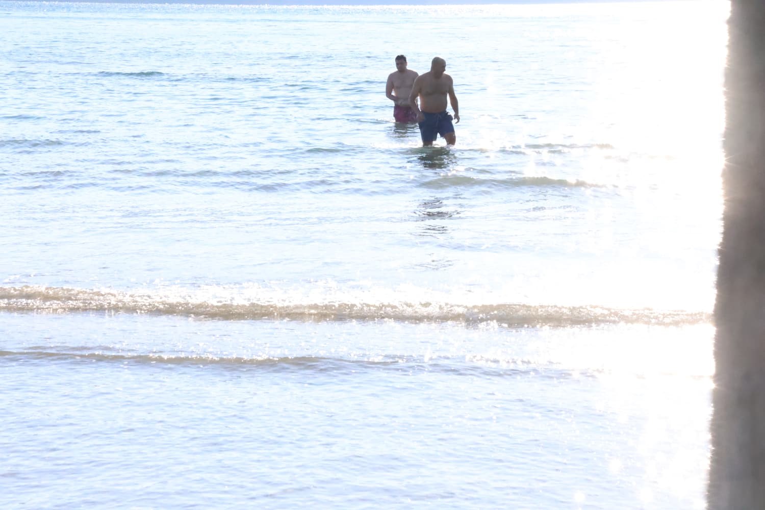 Yılın ilk gününü denizde karşıladılar
