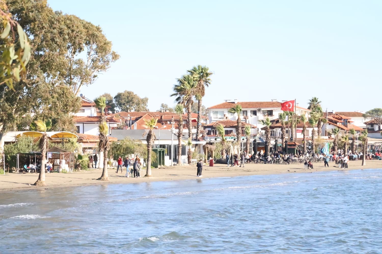 Yılın ilk gününü denizde karşıladılar
