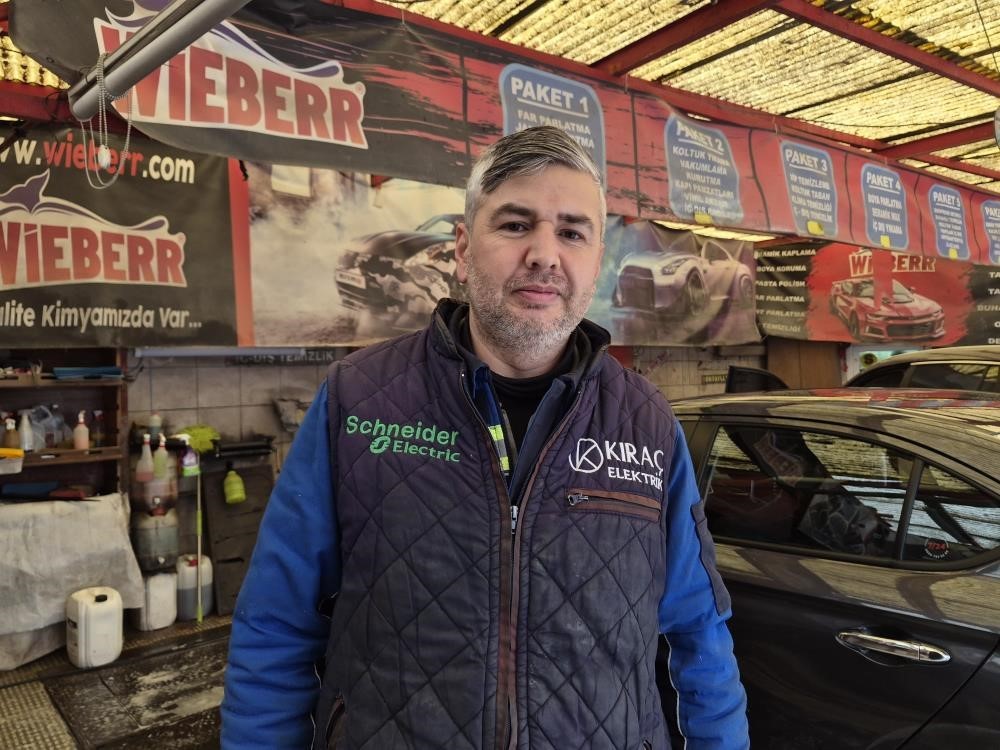 Yıllardır yaptığı mesleğinin bilgisayar oyununu oynadı
