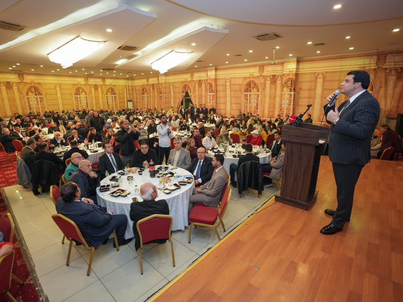 Yılmaz, amatör sporcularla iftar sofrasında buluştu
