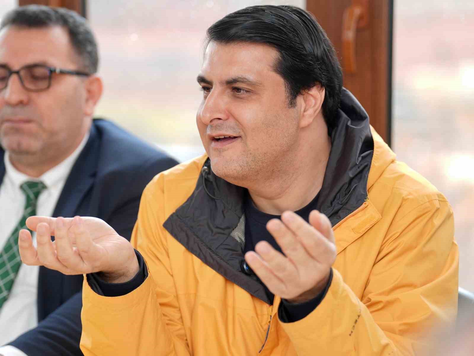 Yılmaz: "Kimsenin kendini çaresiz hissetmemesi için çalışıyoruz"
Yılmaz: "Kimsenin kendini çaresiz hissetmemesi için çalışıyoruz"