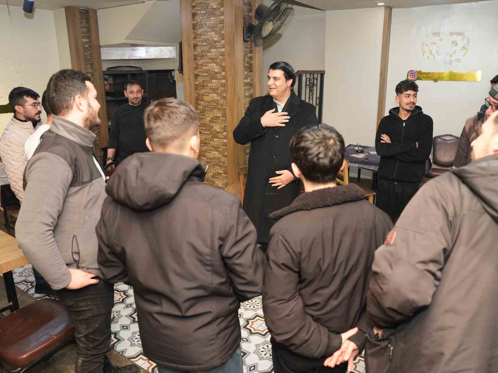 Yılmaz, tarihi mahallelerde esnaf ve vatandaşlarla buluştu
