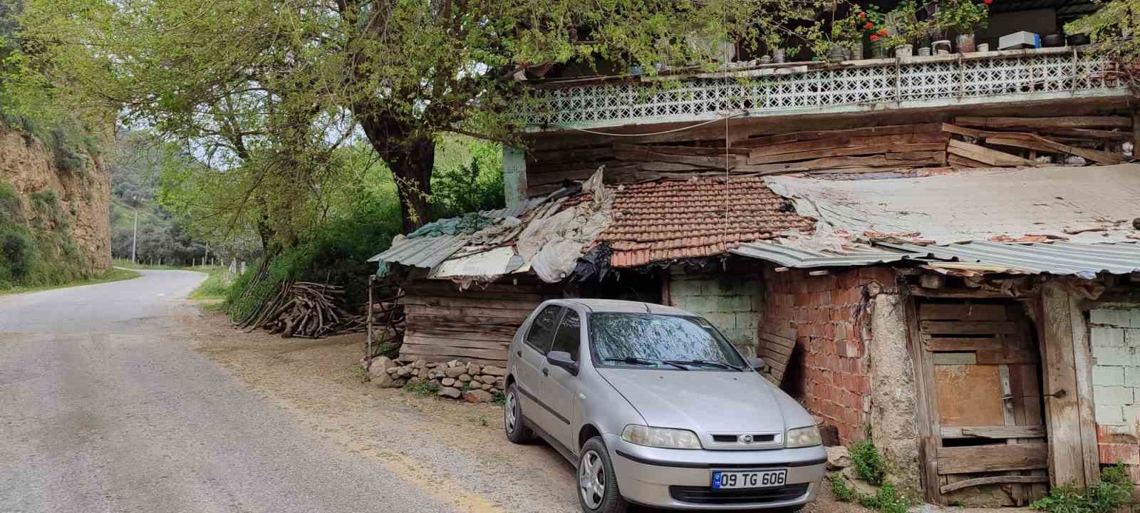 Yılmazköy Keçideresi sakinleri iletişimsizlikten dertli
