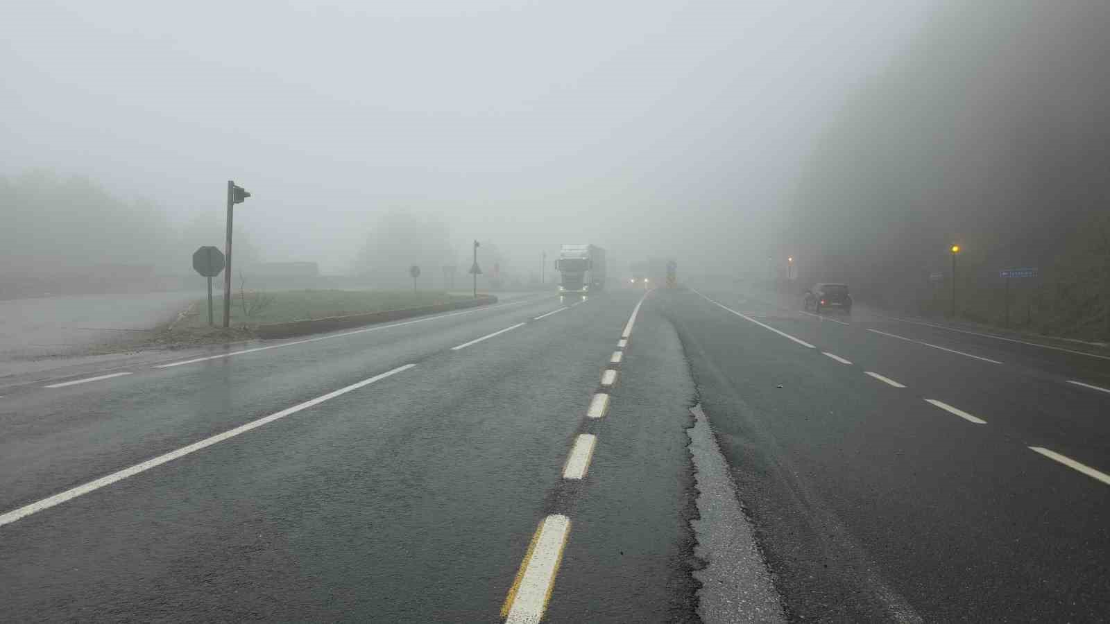 Yoğun sis Bolu Dağı’nı kapladı
