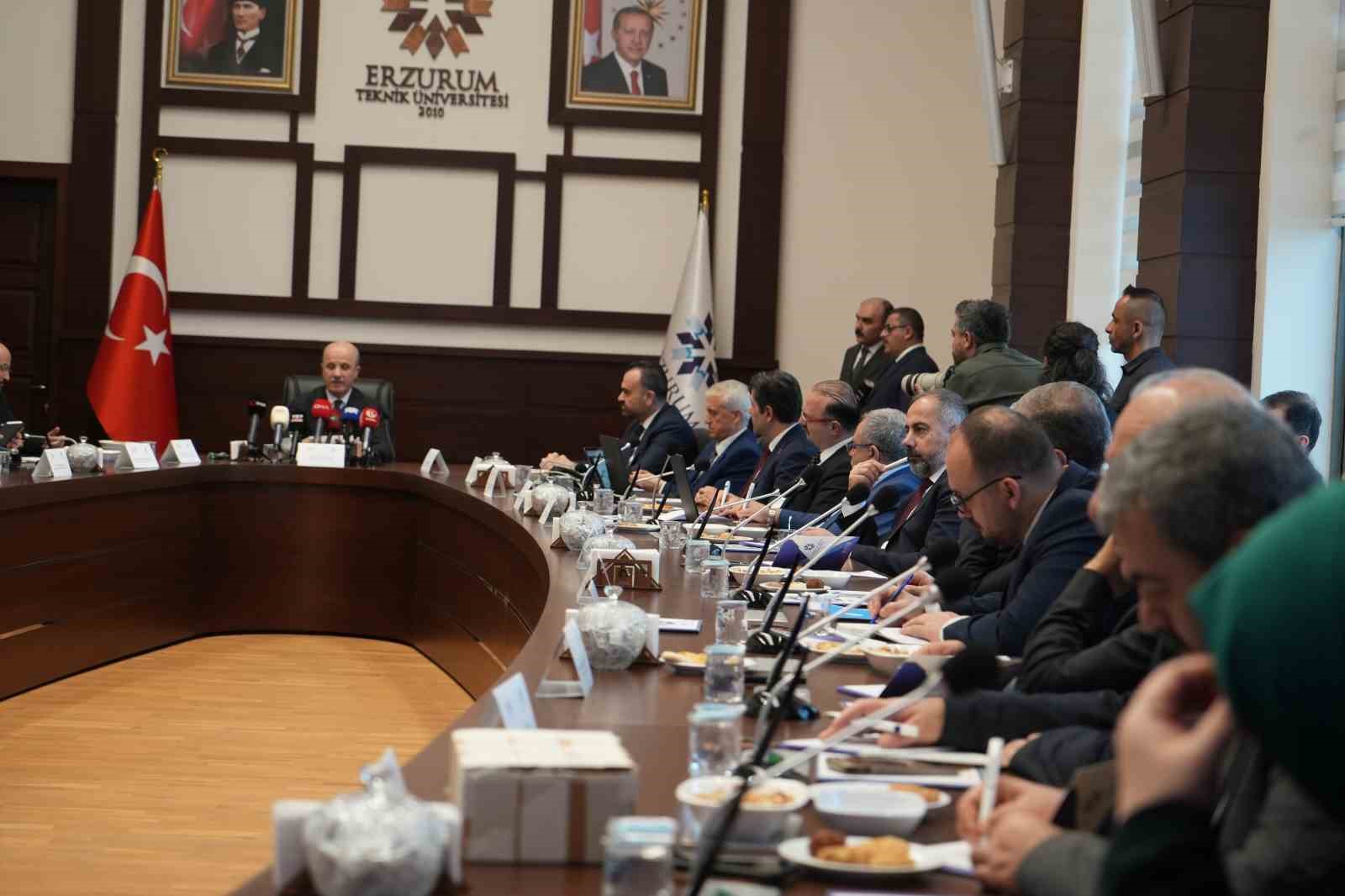 YÖK Başkanı Özvar: "Halktan kopuk, bulunduğu toplumun ihtiyaçlarını dikkate almayan bir üniversite anlayışı yok"
