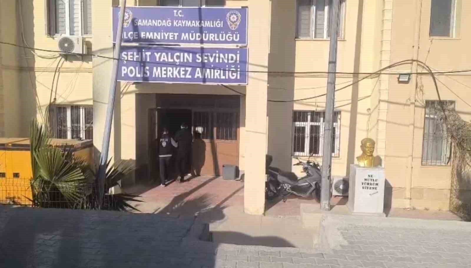 "Yol verme" tartışmasında üç çocuk babasını öldüren firari 2 şahıs yakalandı
