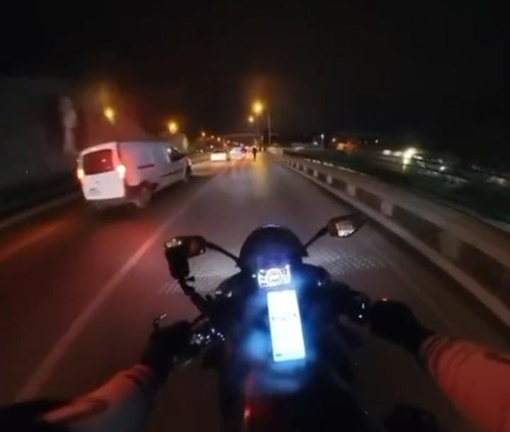 Yola atlayan yaya tehlikeli anlar yaşattı
