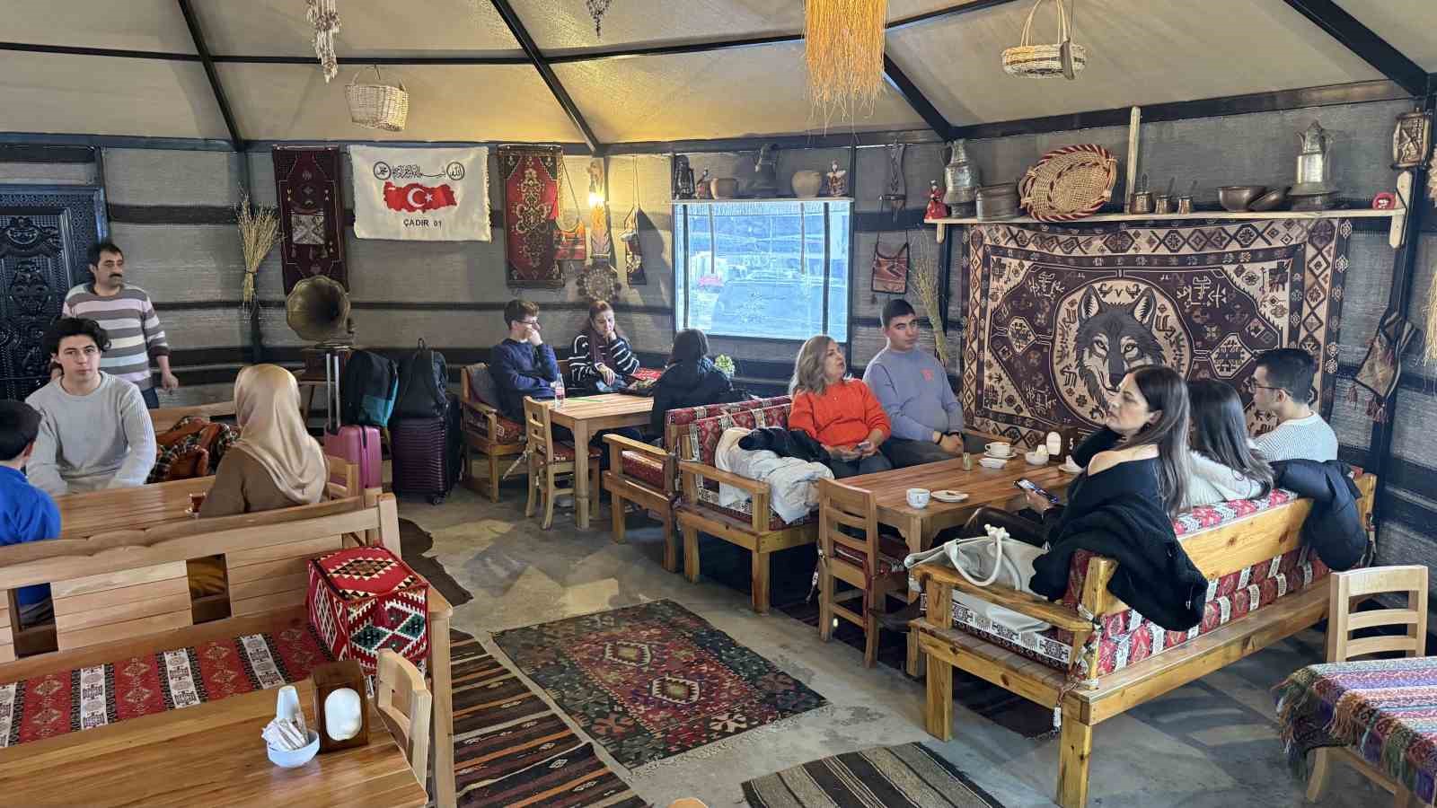 Yolculara otantik durak hizmeti
