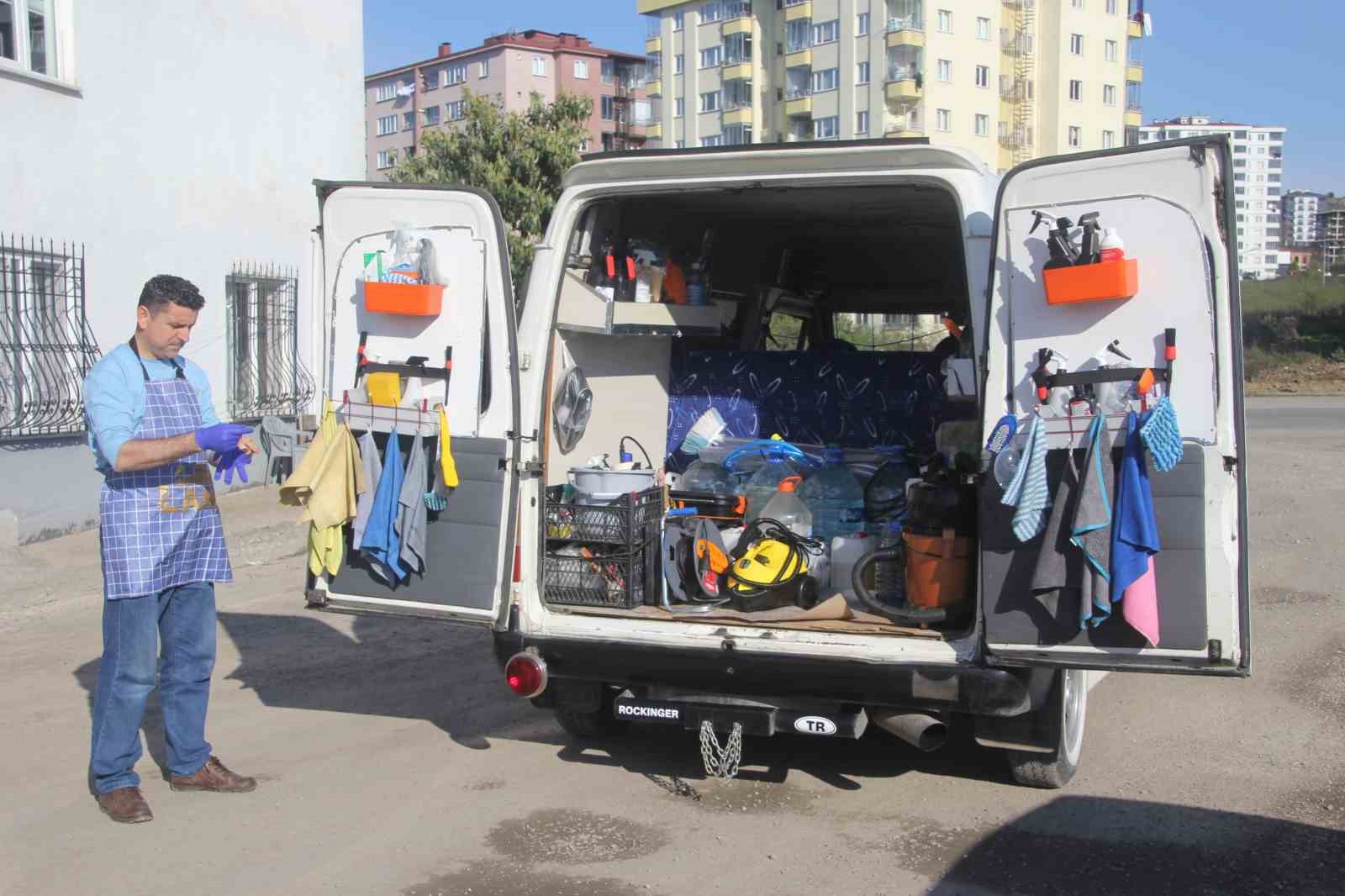 Yöneticiliği bıraktı, küresel ısınmaya karşı ’mobil ve susuz’ araç yıkama başlattı
Yöneticiliği bıraktı, küresel ısınmaya karşı ’mobil ve susuz’ araç yıkama başlattı
