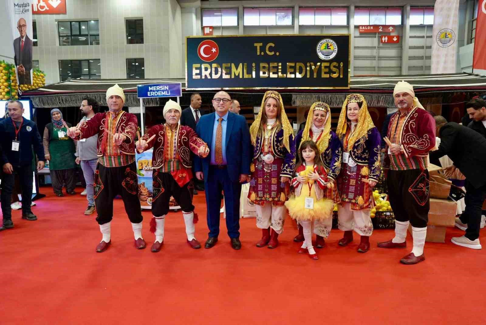 Yörüklerin ’Kıl çadırı’ kuruldu fuarın gözdesi oldu
