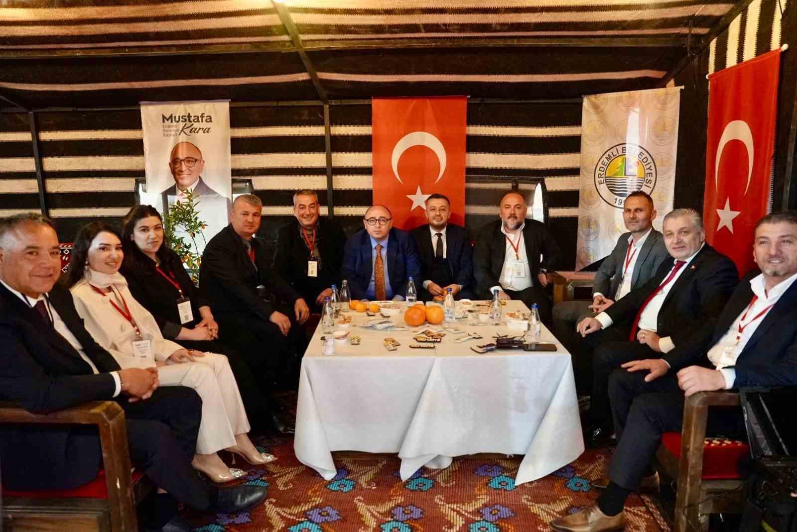 Yörüklerin ’Kıl çadırı’ kuruldu fuarın gözdesi oldu
