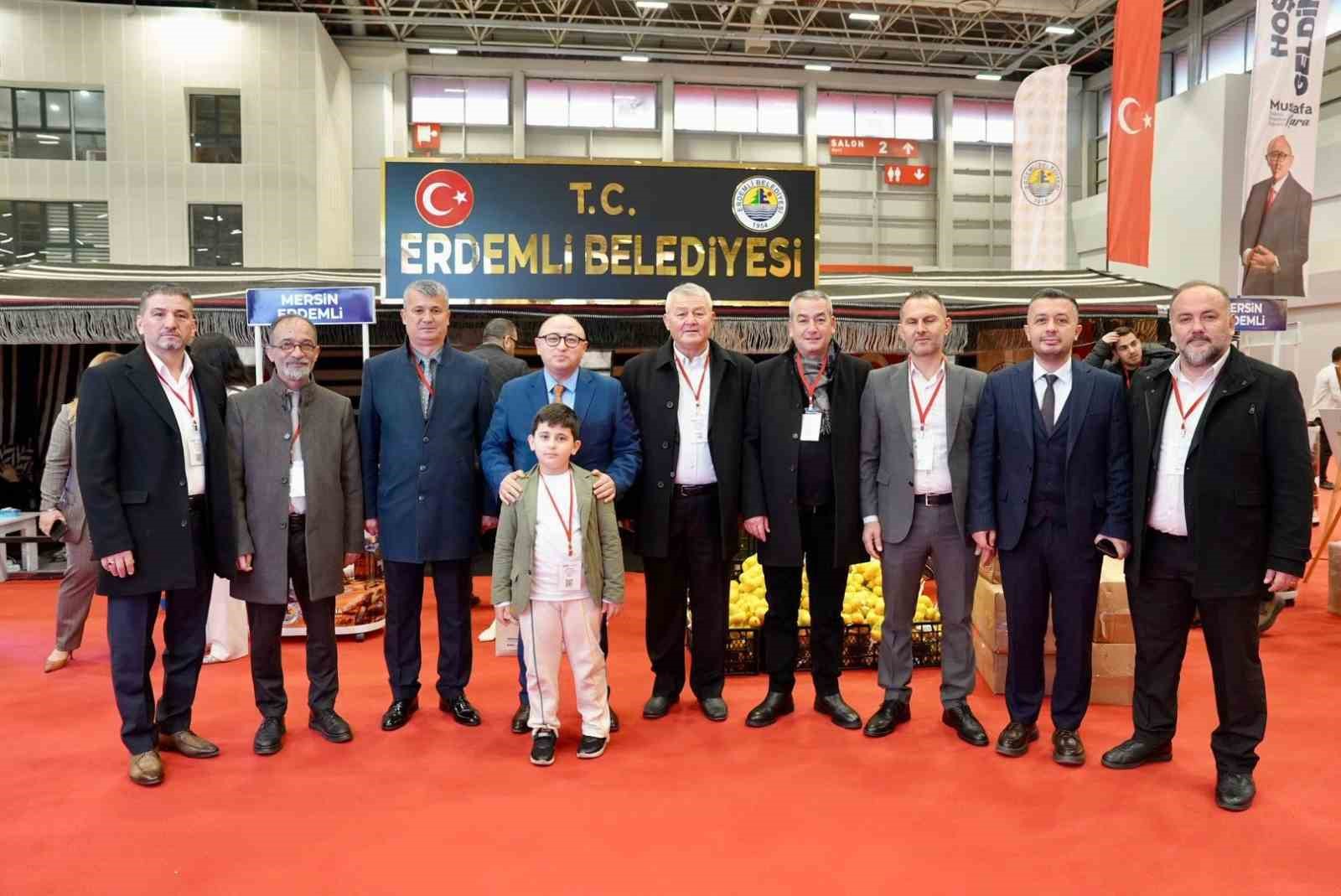 Yörüklerin ’Kıl çadırı’ kuruldu fuarın gözdesi oldu
