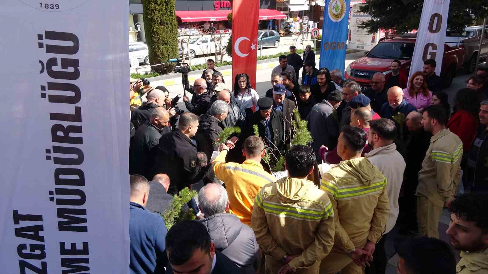 Yozgat’ta 4 bin 500 adet fidan dağıtıldı
